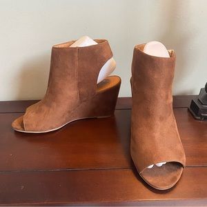 Brown Synthetic Suede Leather Open Toe Wedges
